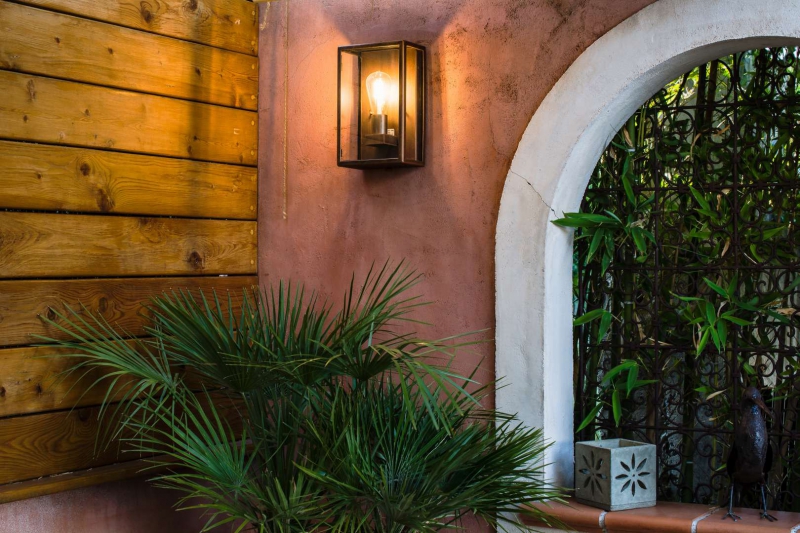 LUMINAIRES EXT&Eacute;RIEURS D&Eacute;CORATIFS 577.819